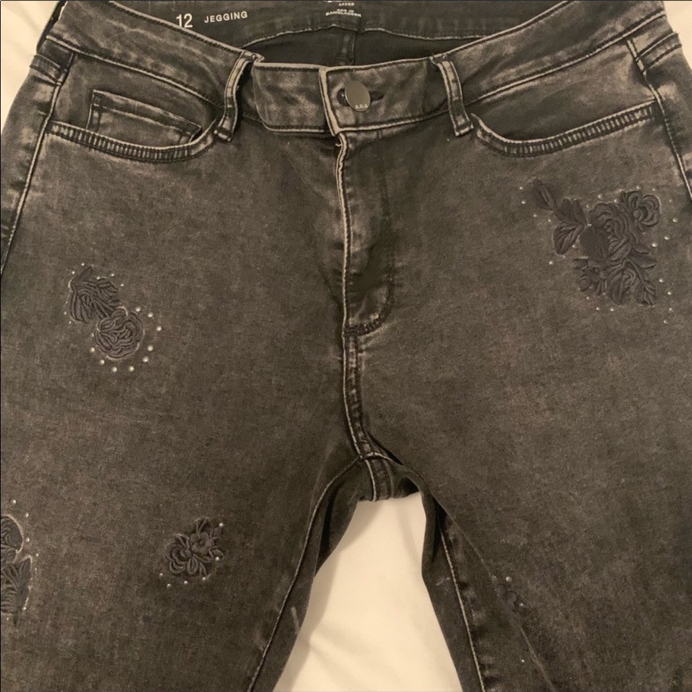 A.n.a Black Flower Print Size 12